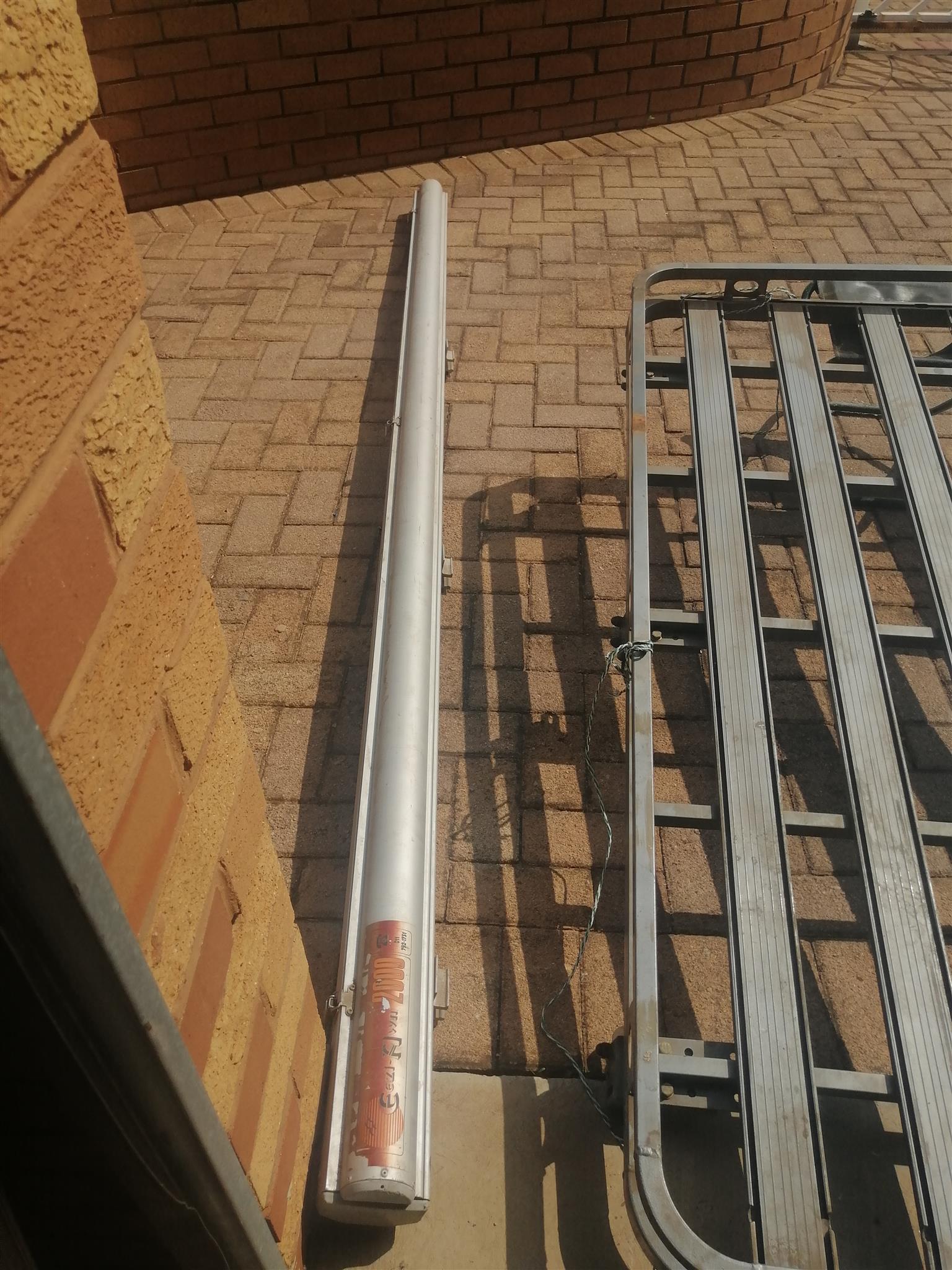 Outbound Racks Easy awing2000 3m retractable : outbound roof rack: Rifle safe | Junk ...