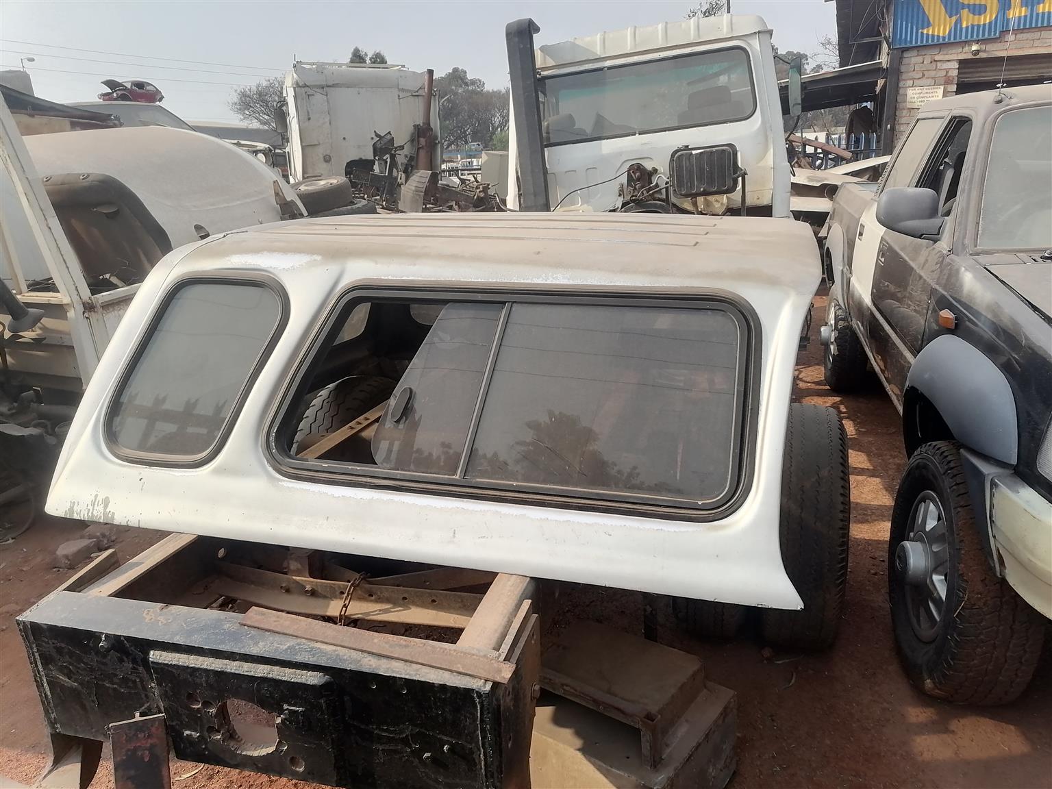 Canopy ford ranger double cab Montana shape for sale - Private Seller