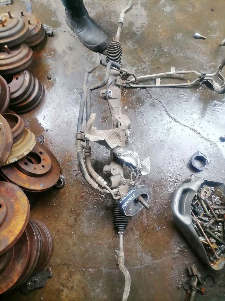 Renault Sandero Steering Rack - Private Seller Renault Sandero Steering Rack - Private Seller