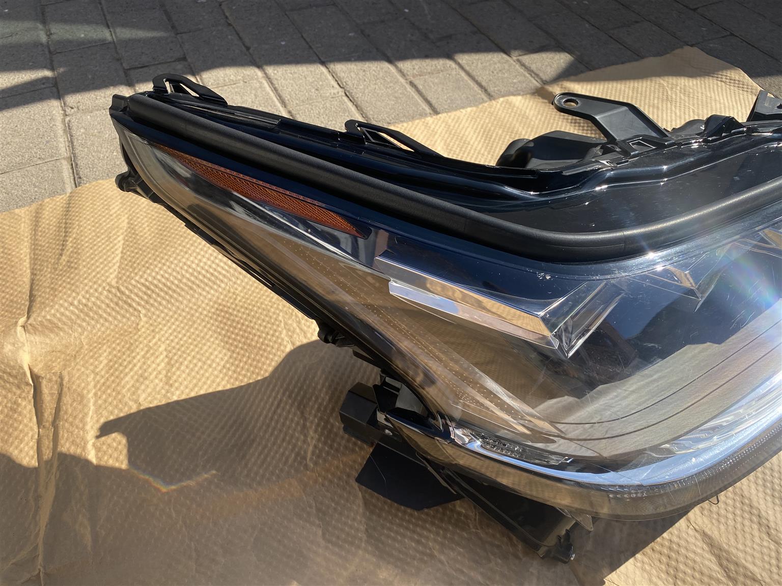 2022 LEXUS LX570 FULL LED HEADLIGHT RIGHT SIDE FOR SALE. IN PRISTINE CONDITION