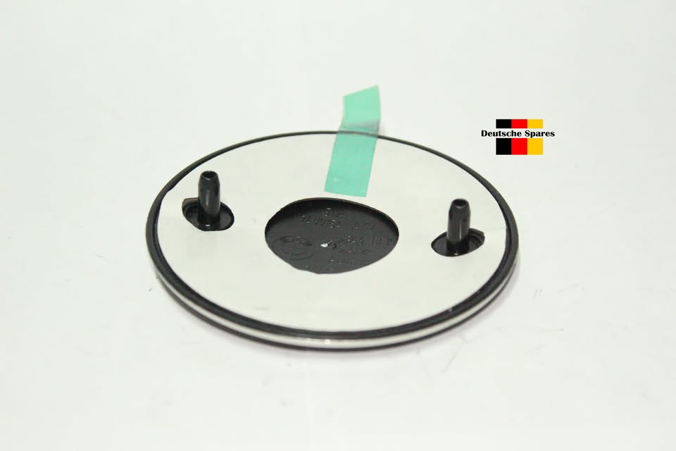 BMW BADGE (FRONT or REAR) EACH - Private Seller BMW BADGE (FRONT or REAR) EACH - Private Seller