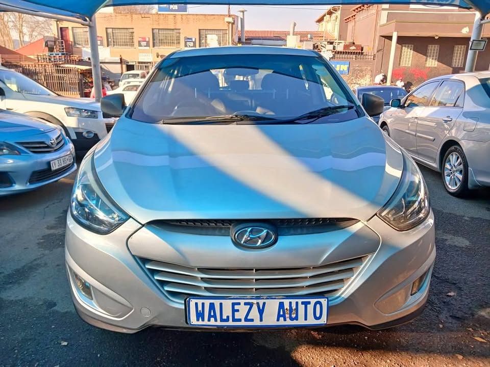 2015 HYUNDAI IX35 2.0 EXECUTIVE  Transmission: Manual  Mileage  Fueltype: Petrol  Silver