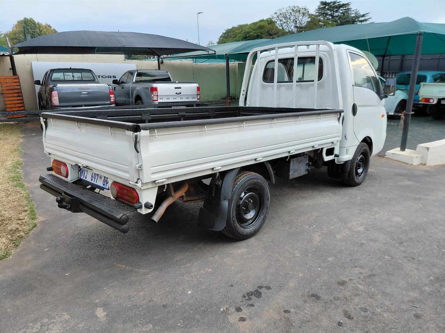 Used 2010 Hyundai H-100 Bakkie 2.6D chassis cab - Private Seller