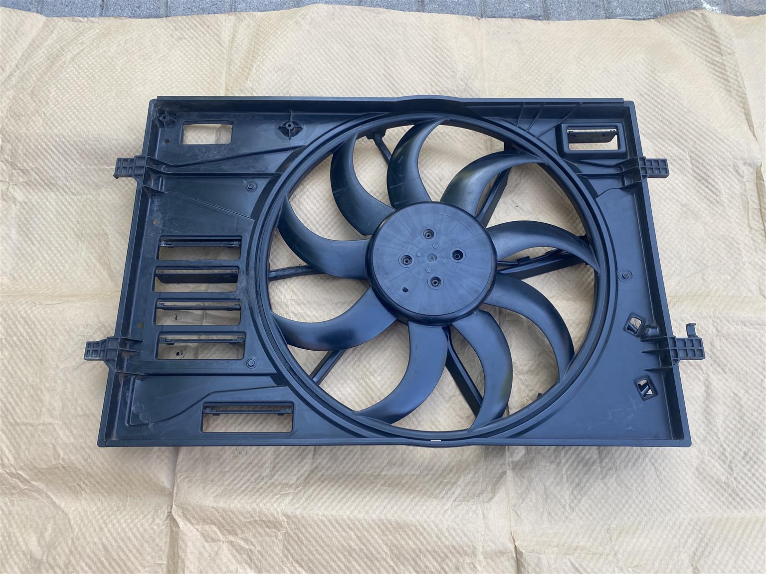 2022 VW POLO 8, T-CROSS RADIATOR FAN FOR SALE. IN EXCELLENT CONDITION