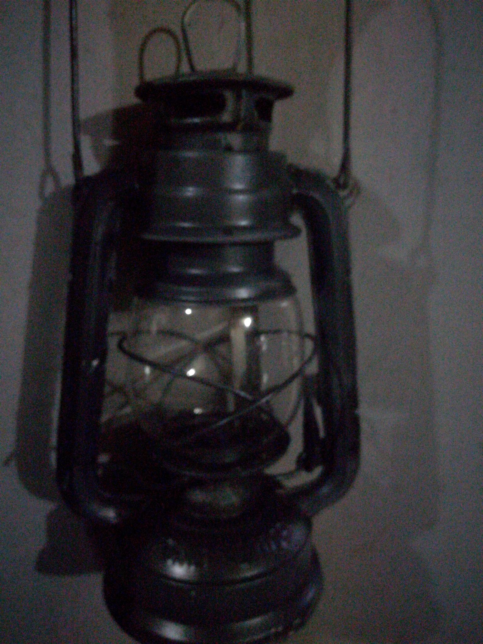 Antic parrifin lamp