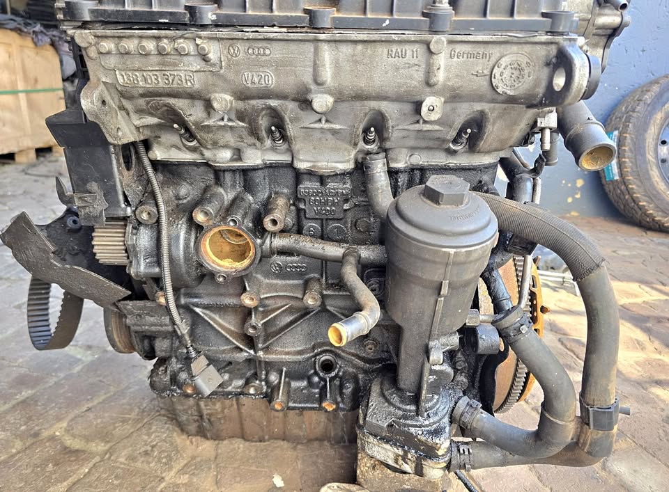 Volkswagen Caravelle/Transporter T5 1.9Tdi Sub Assembly AXB - Private Seller Volkswagen Caravelle/Transporter T5 1.9Tdi Sub Assembly AXB - Private Seller