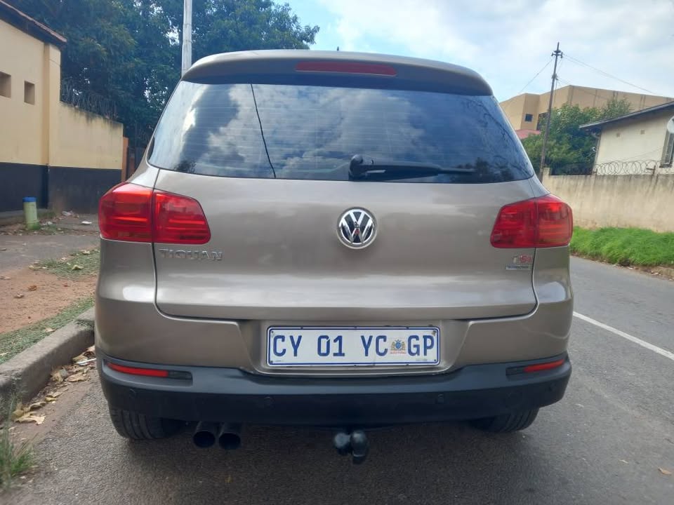 2013 VOLKSWAGEN TIGUAN 1.4 TSI PETROL, BLUEMOTION, AUTOMATIC, GOLD, 97000KMS
