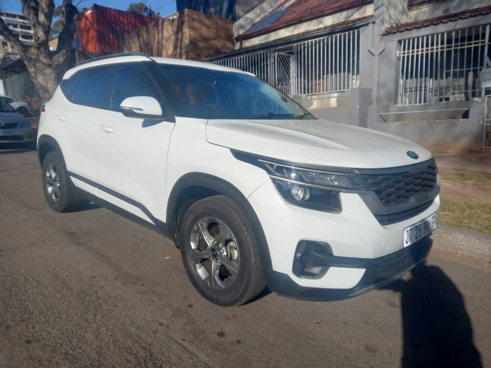 2020 Kia Seltos 2.0 Automatic, Petrol, White, 78000kms, Reverse camera and sensors