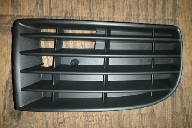 VW GOLF 5 BRAND NEW BUMPER GRILLES FOR SALE - Private Seller VW GOLF 5 BRAND NEW BUMPER GRILLES FOR SALE - Private Seller