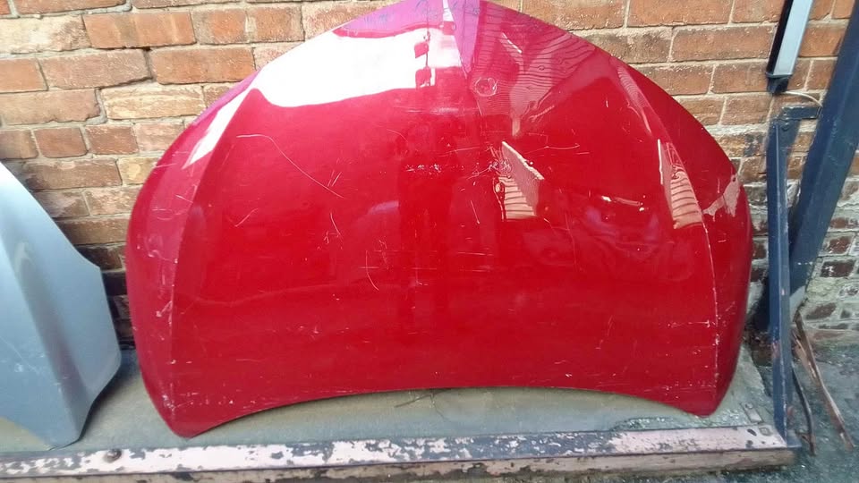 Toyota prestige bonnet - Private Seller Toyota prestige bonnet - Private Seller
