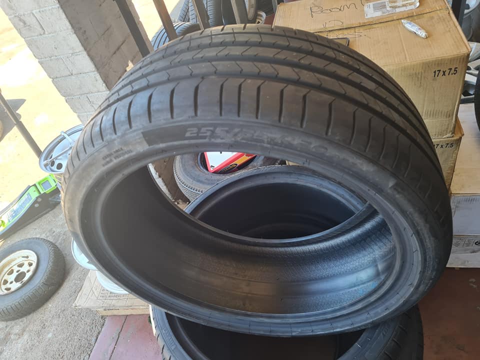 1x255/35/R20 pirelli pzerro Runflat tyre - Private Seller 1x255/35/R20 pirelli pzerro Runflat tyre - Private Seller