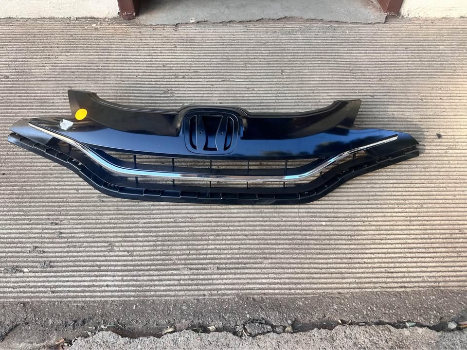 Honda jazz centre grill - Private Seller Honda jazz centre grill - Private Seller