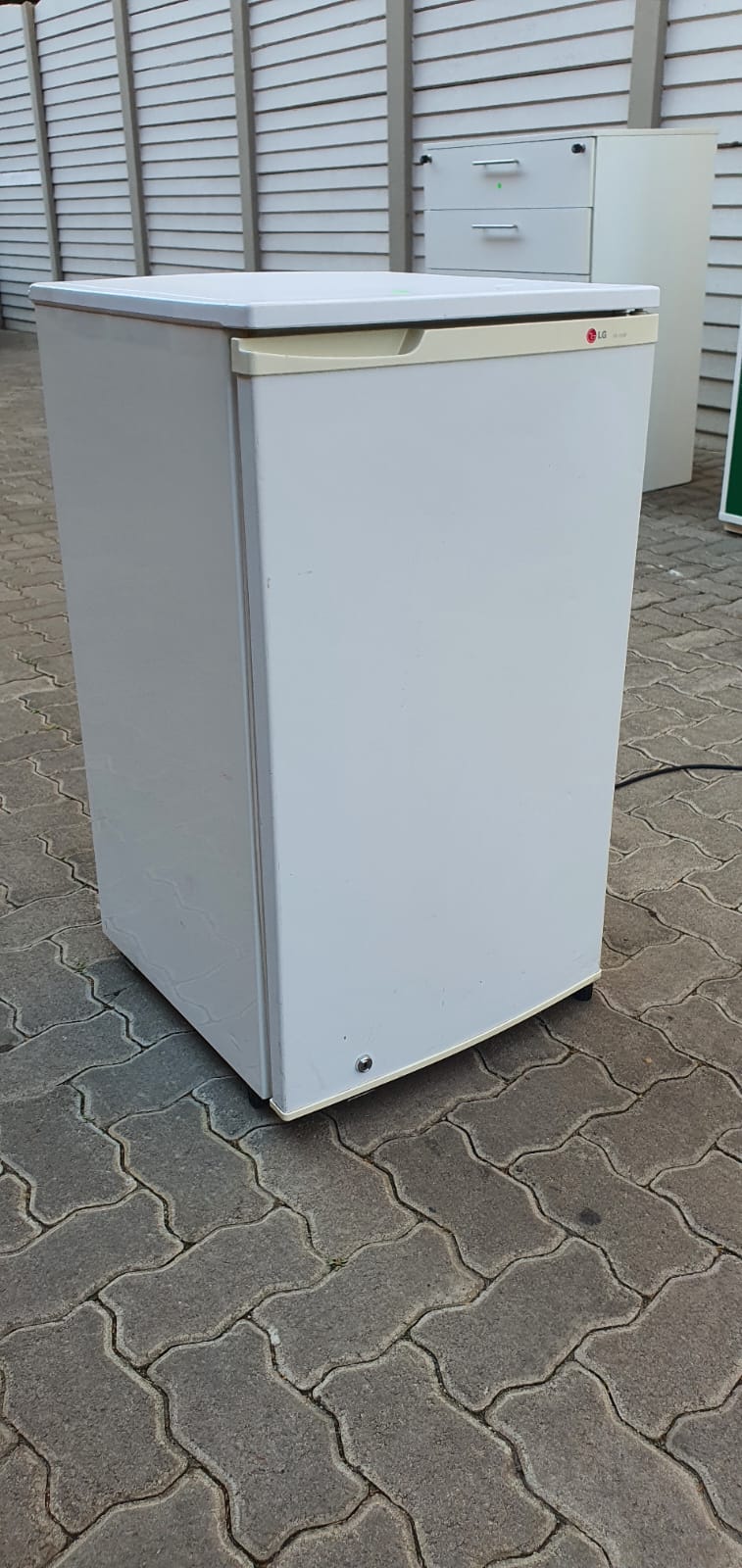 lg 130l bar fridge