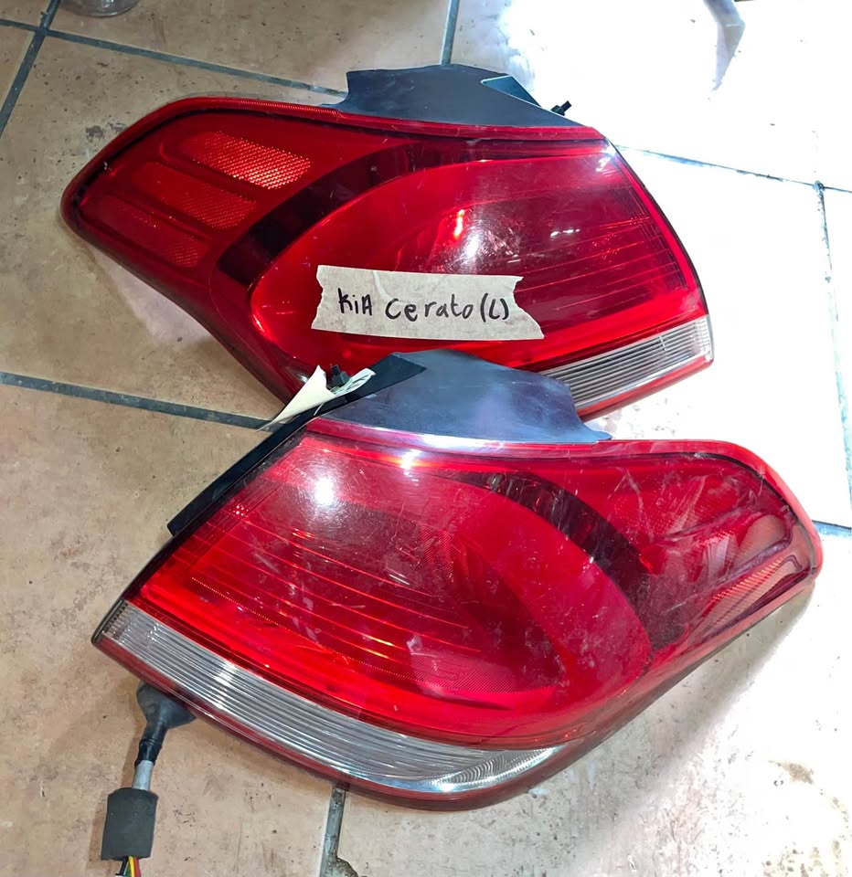 Kia Cerato taillights - Private Seller Kia Cerato taillights - Private Seller