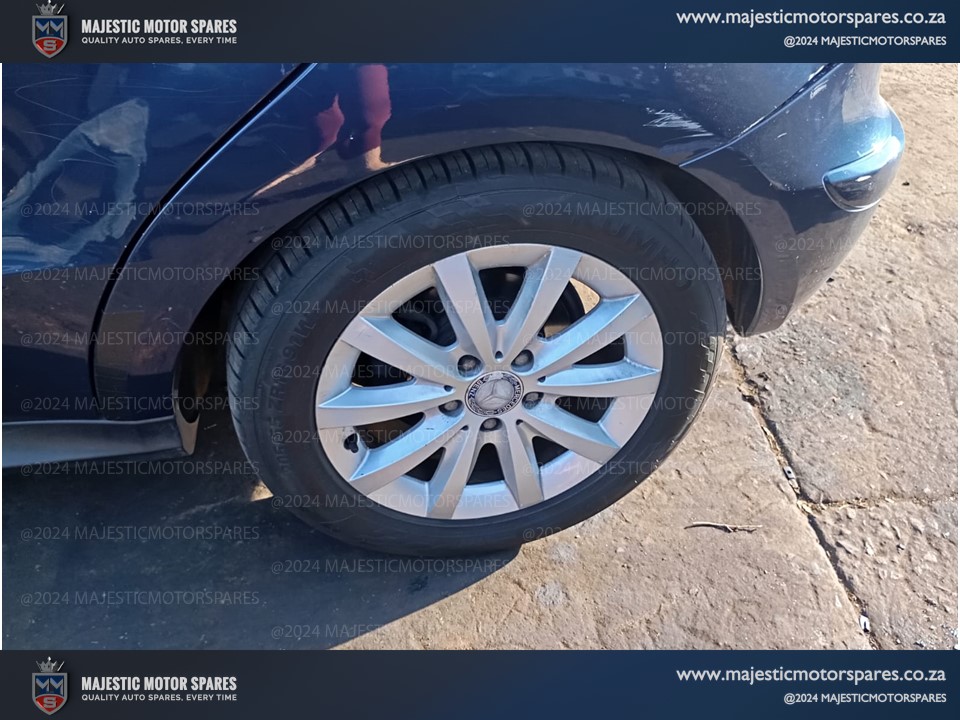 Mercedes-Benz A170 W169 Mag Rims with Tyres for Sale (2005)