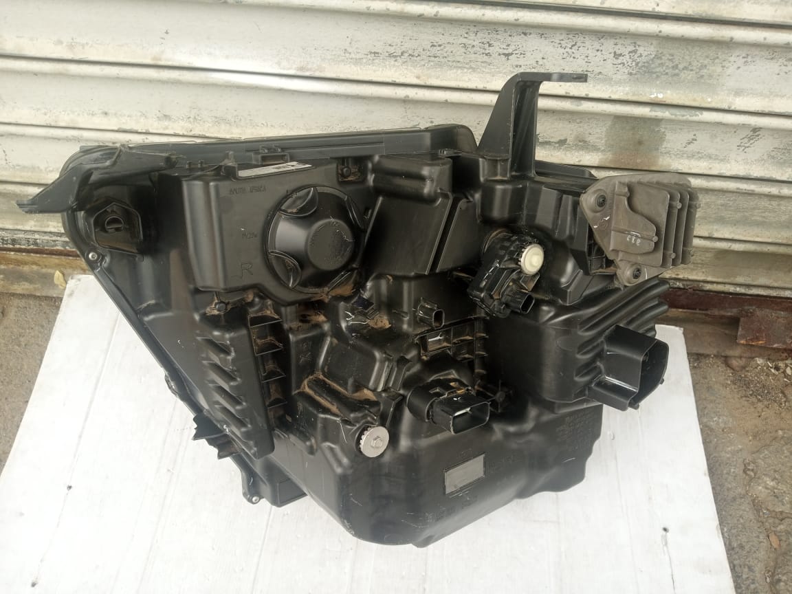 2022-2024 FORD RANGER T9 RIGHT SIDE HEADLIGHT FOR SALE - Private Seller 2022-2024 FORD RANGER T9 RIGHT SIDE HEADLIGHT FOR SALE - Private Seller