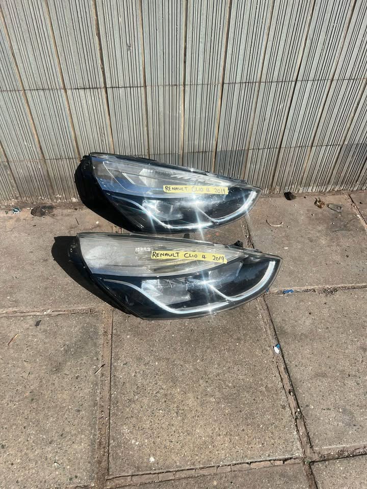 Renault Clio 4 headlights - Private Seller