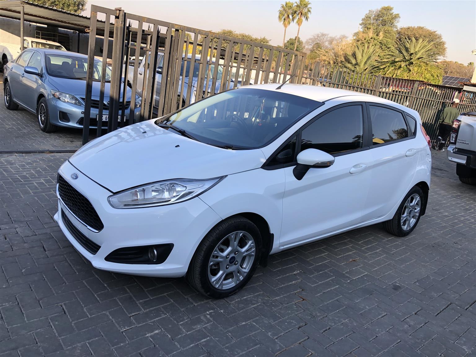 Used 2017 Ford Fiesta 5-door 1.0T Titanium auto - Private Seller Used 2017 Ford Fiesta 5-door 1.0T Titanium auto - Private Seller