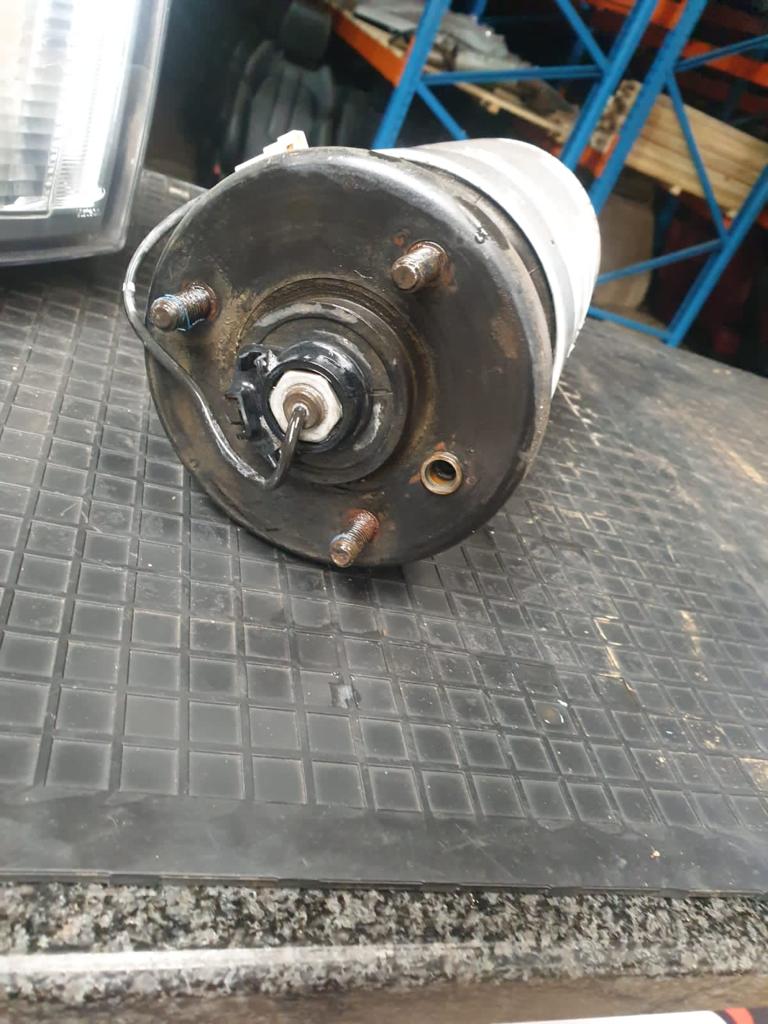 Range Rover Sport 5.0 S/C Front Air Bellows For Sale