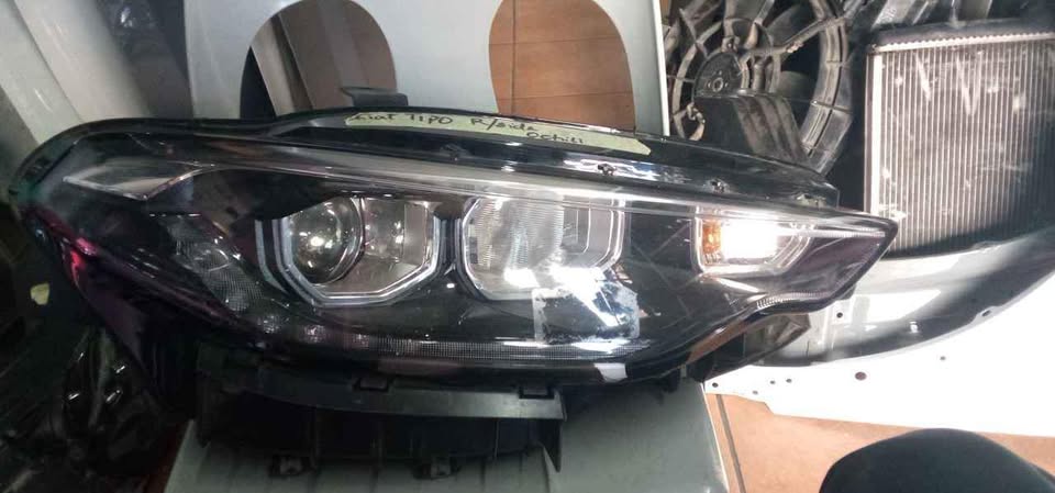 Fiat Tipo Right side headlight for sale - Private Seller Fiat Tipo Right side headlight for sale - Private Seller