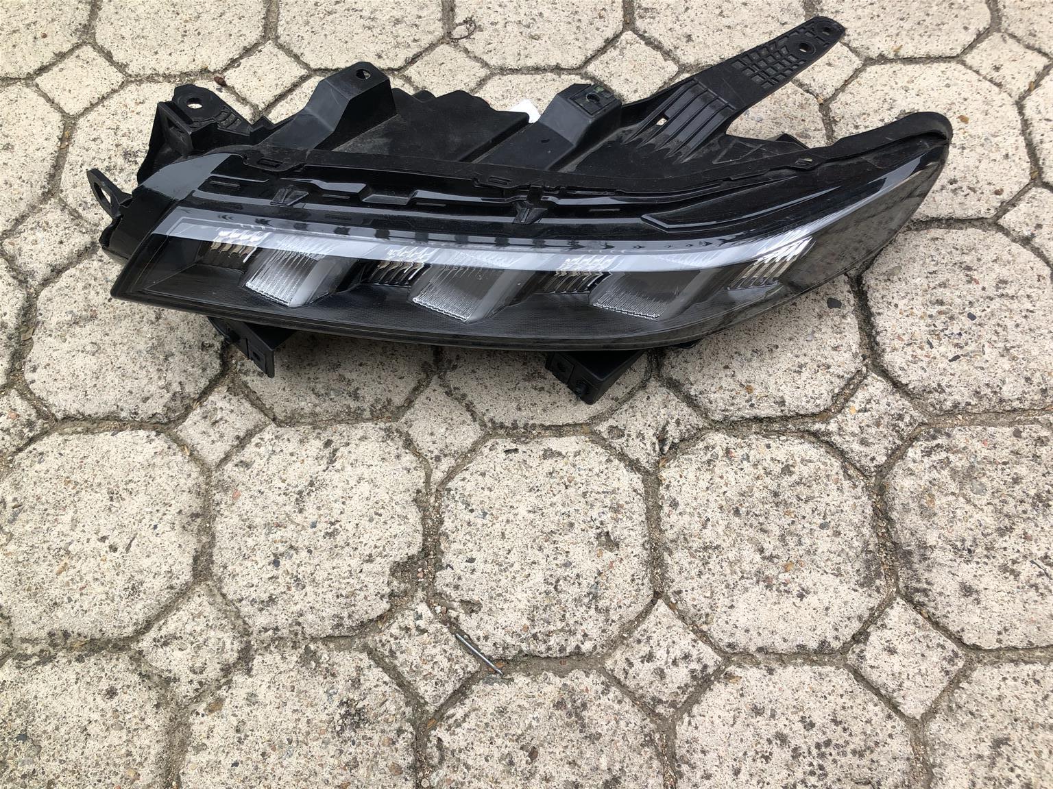 Left and right side headlights for Suzuki fronx - Private Seller Left and right side headlights for Suzuki fronx - Private Seller