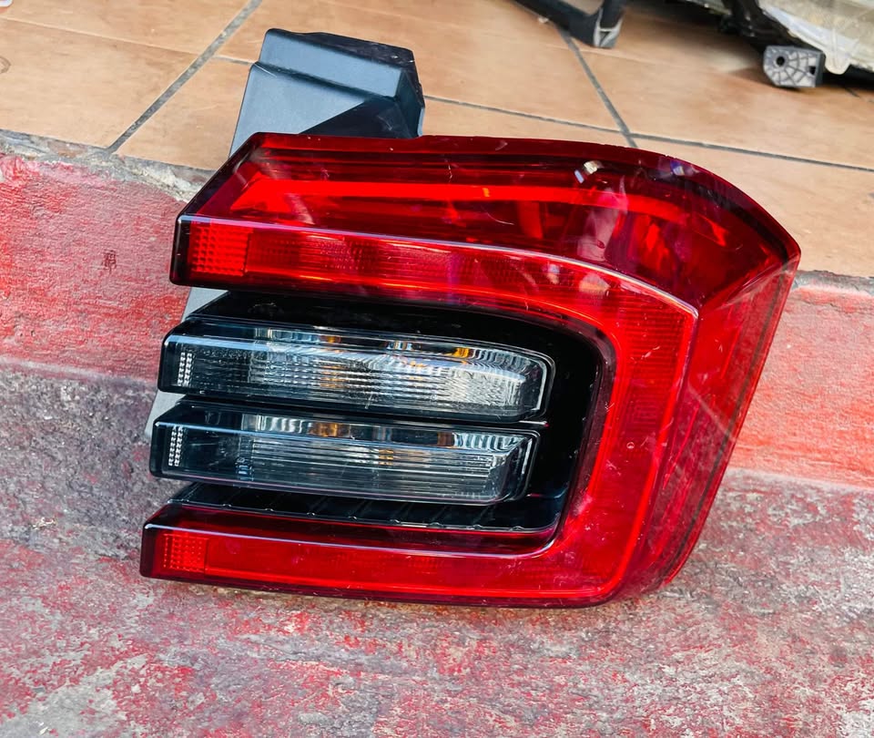 Chery Tiggo 4 Pro taillight - Private Seller Chery Tiggo 4 Pro taillight - Private Seller