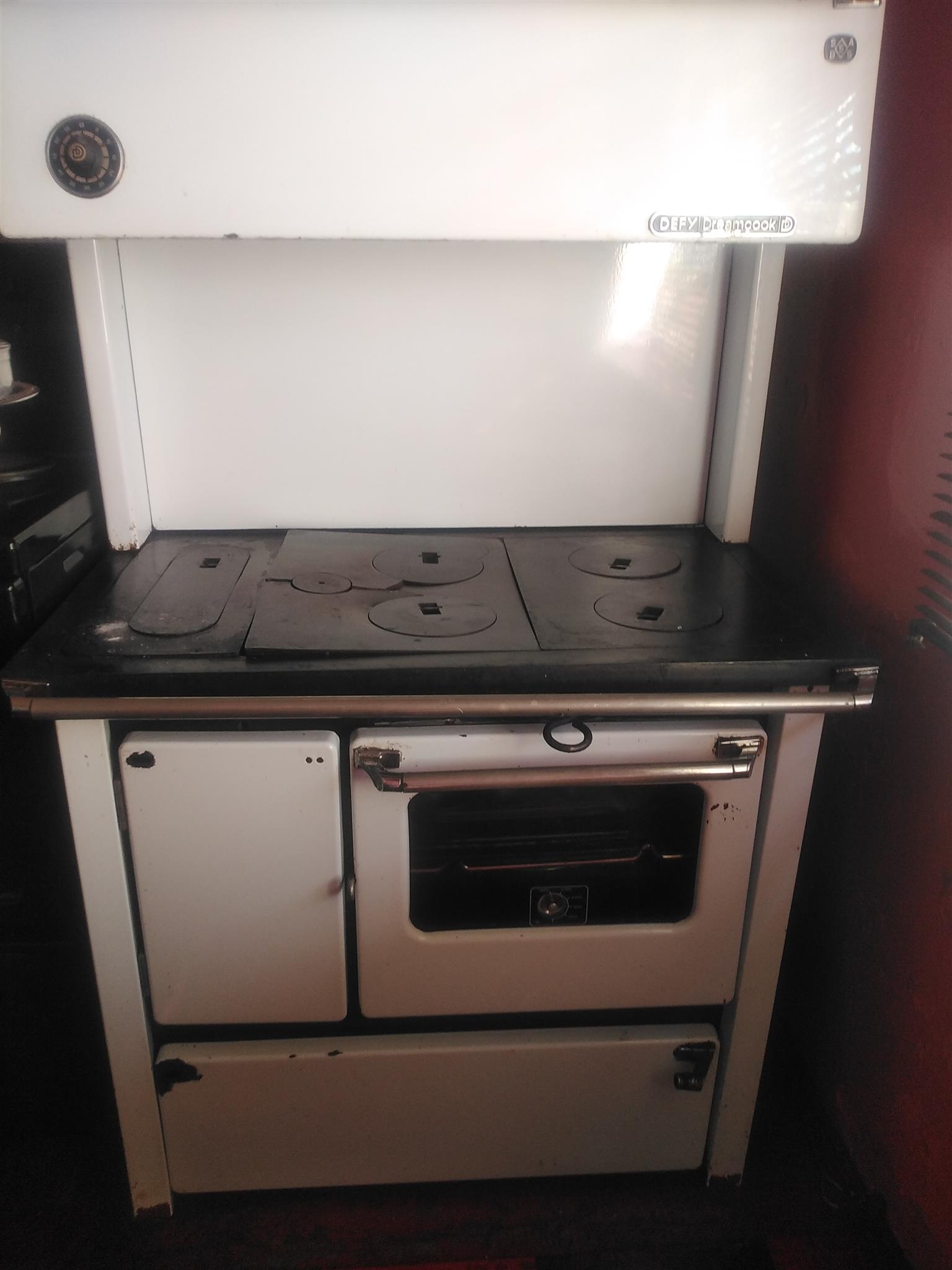 Defy White Coal Stove | Junk Mail