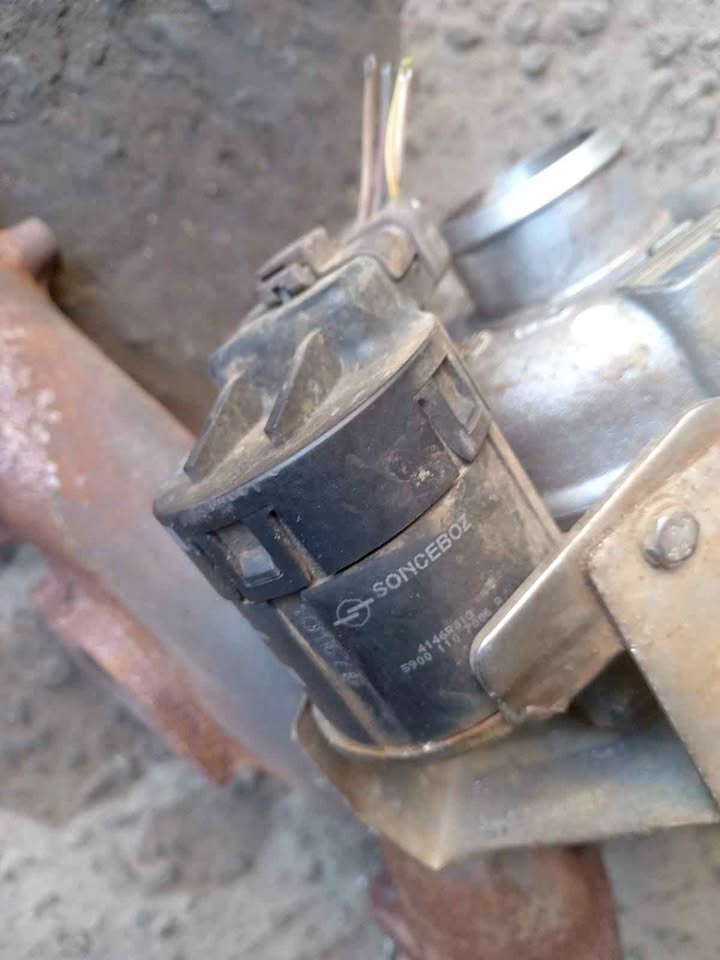 Land rover discovery 3 tdv6 turbo actuator - Private Seller Land rover discovery 3 tdv6 turbo actuator - Private Seller