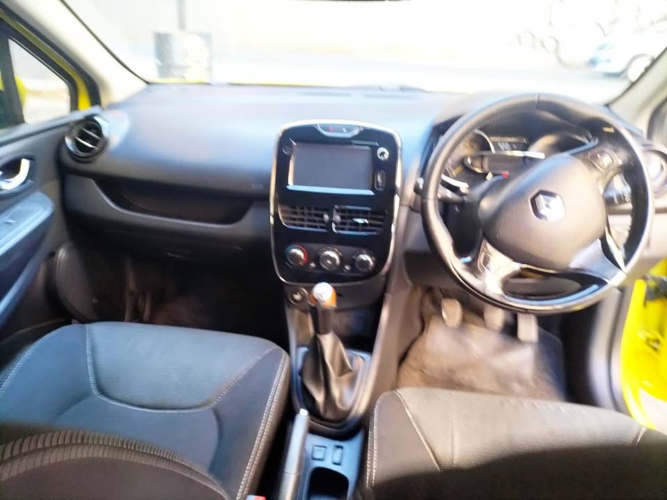 For sale: 2015 Renault Clio 900T