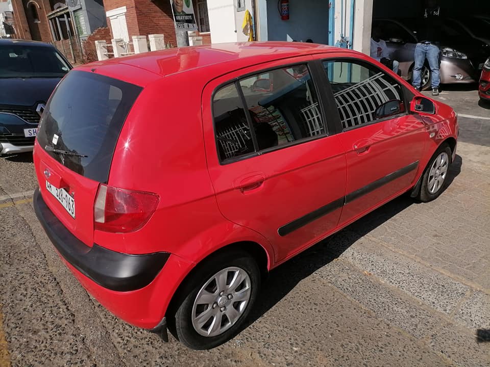 2006 Hyundai Getz 1.6 Hatchback with a Nice interior seat