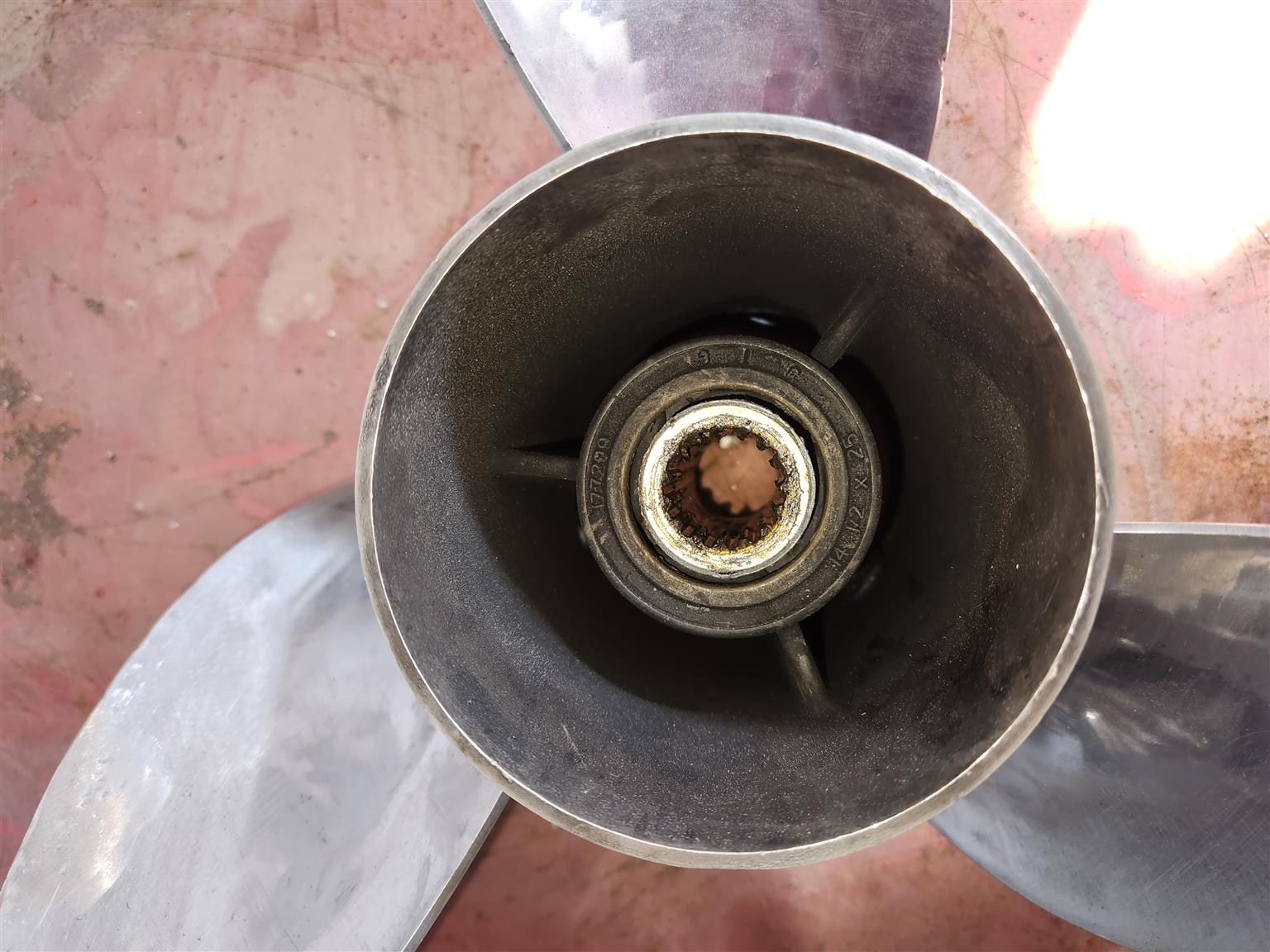 25 Pitch Raker Stainless Steel Prop for sale