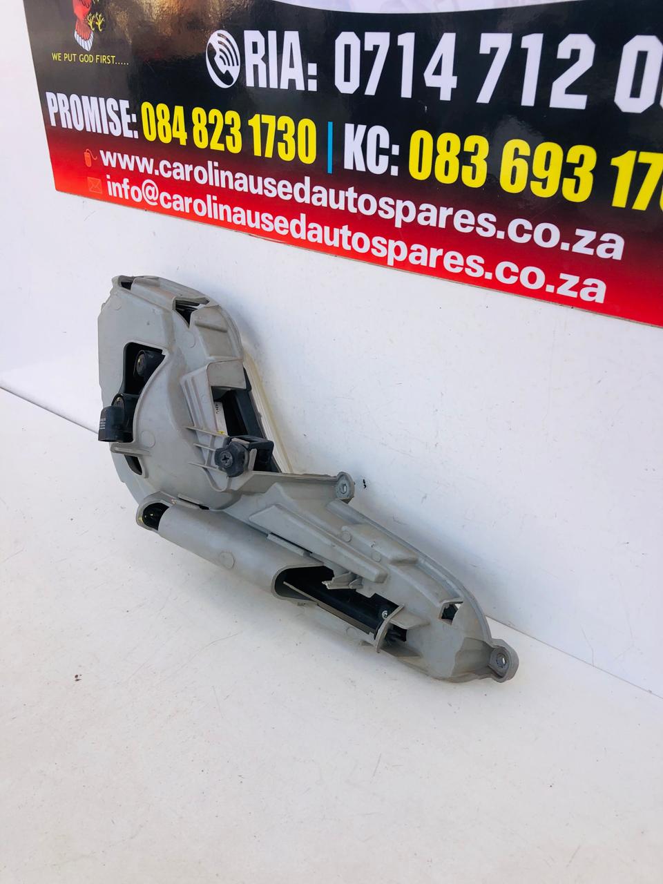 Hyundai Accent left side foglight with bracket - Private Seller