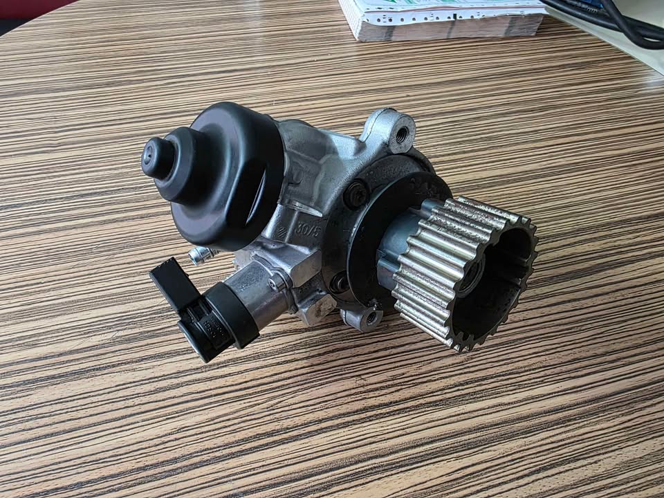 AUDI 2.0 DIESEL HIGH PRESSURE PUMP - Private Seller