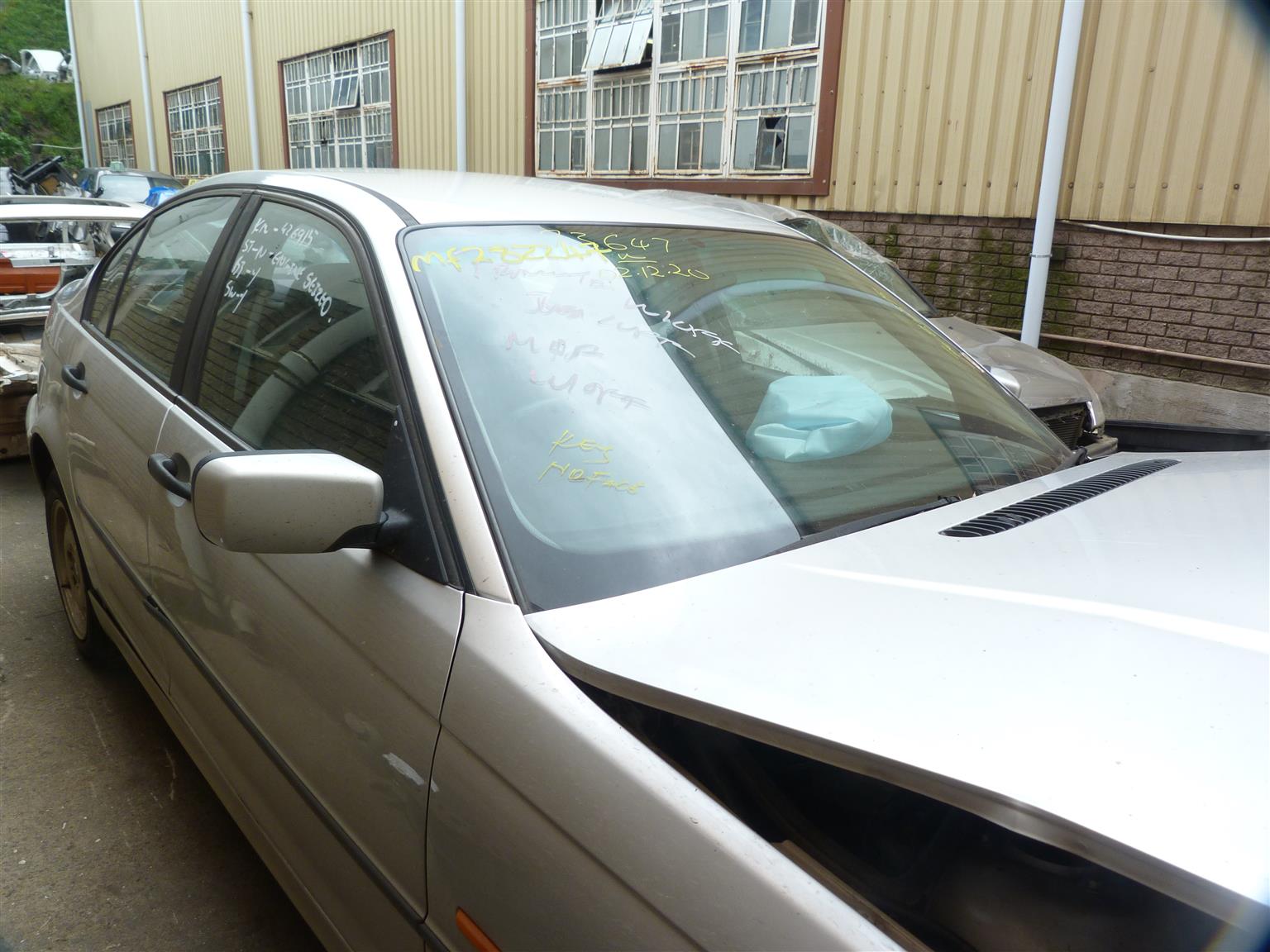 STRIPPING SILVER BMW 318i M/T 2000 FOR SPARES - Private Seller STRIPPING SILVER BMW 318i M/T 2000 FOR SPARES - Private Seller