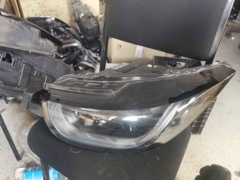 BMW i3 left headlight - Private Seller BMW i3 left headlight - Private Seller