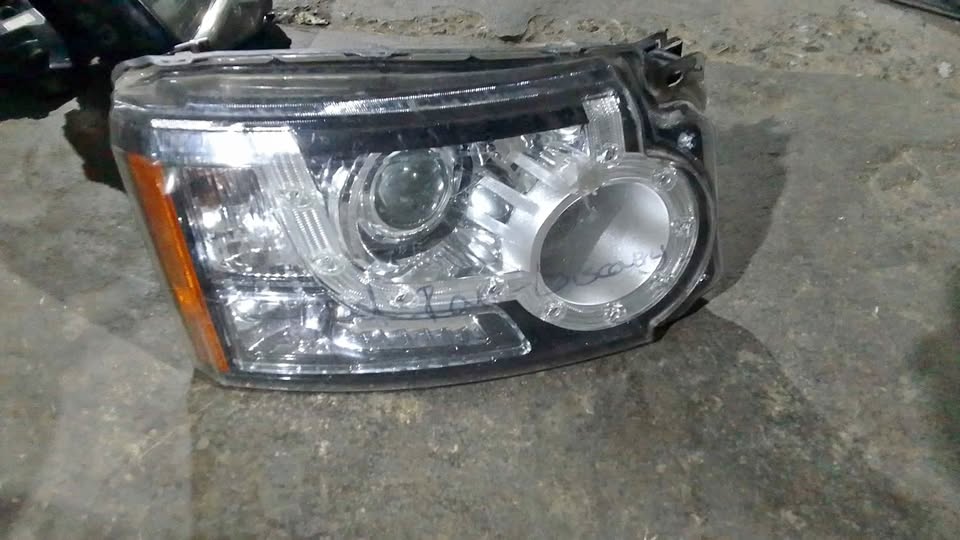Range rover discovery 4 headlights - Private Seller Range rover discovery 4 headlights - Private Seller