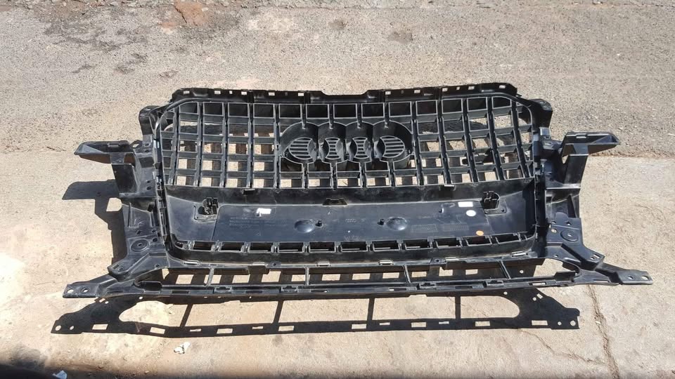 Audi q5 s line grill - Private Seller