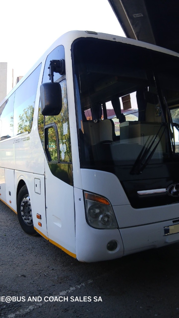 2010 Hyundai Universe EXPRESS 40 seater