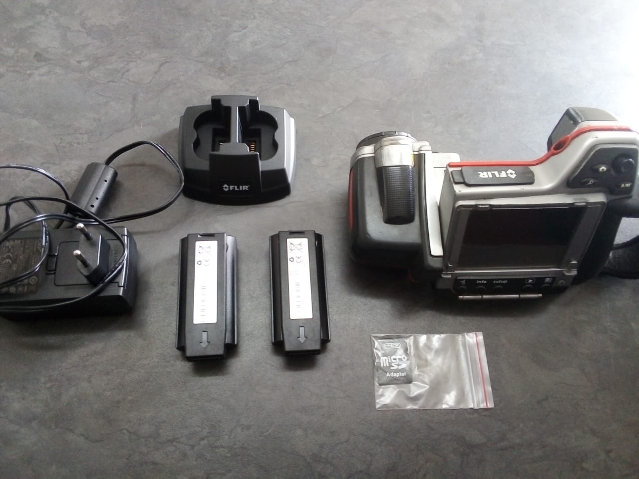 FLIR T425