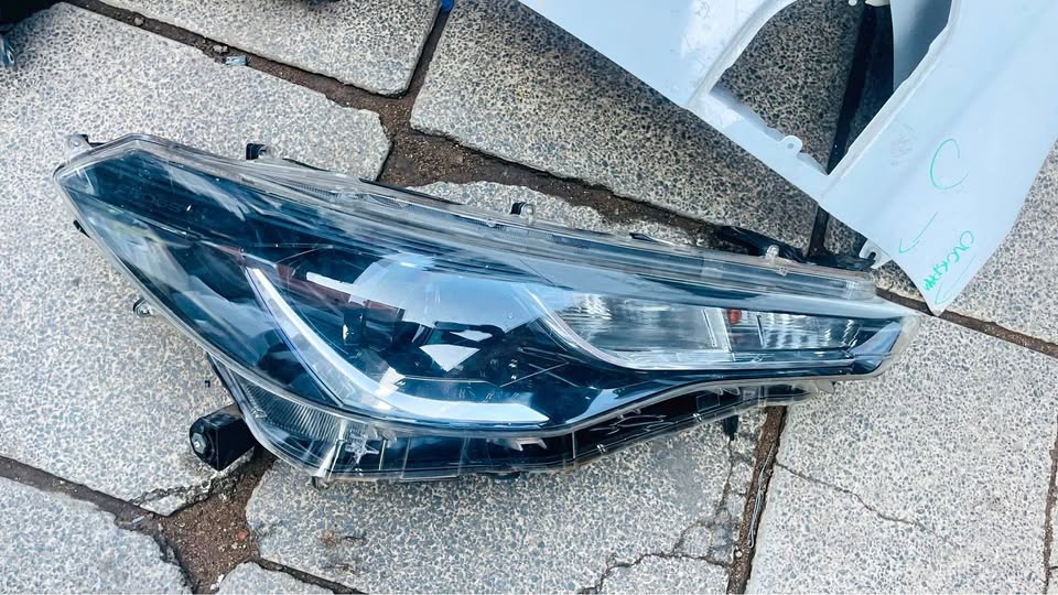 Toyota Corolla Cross headlight - Private Seller Toyota Corolla Cross headlight - Private Seller