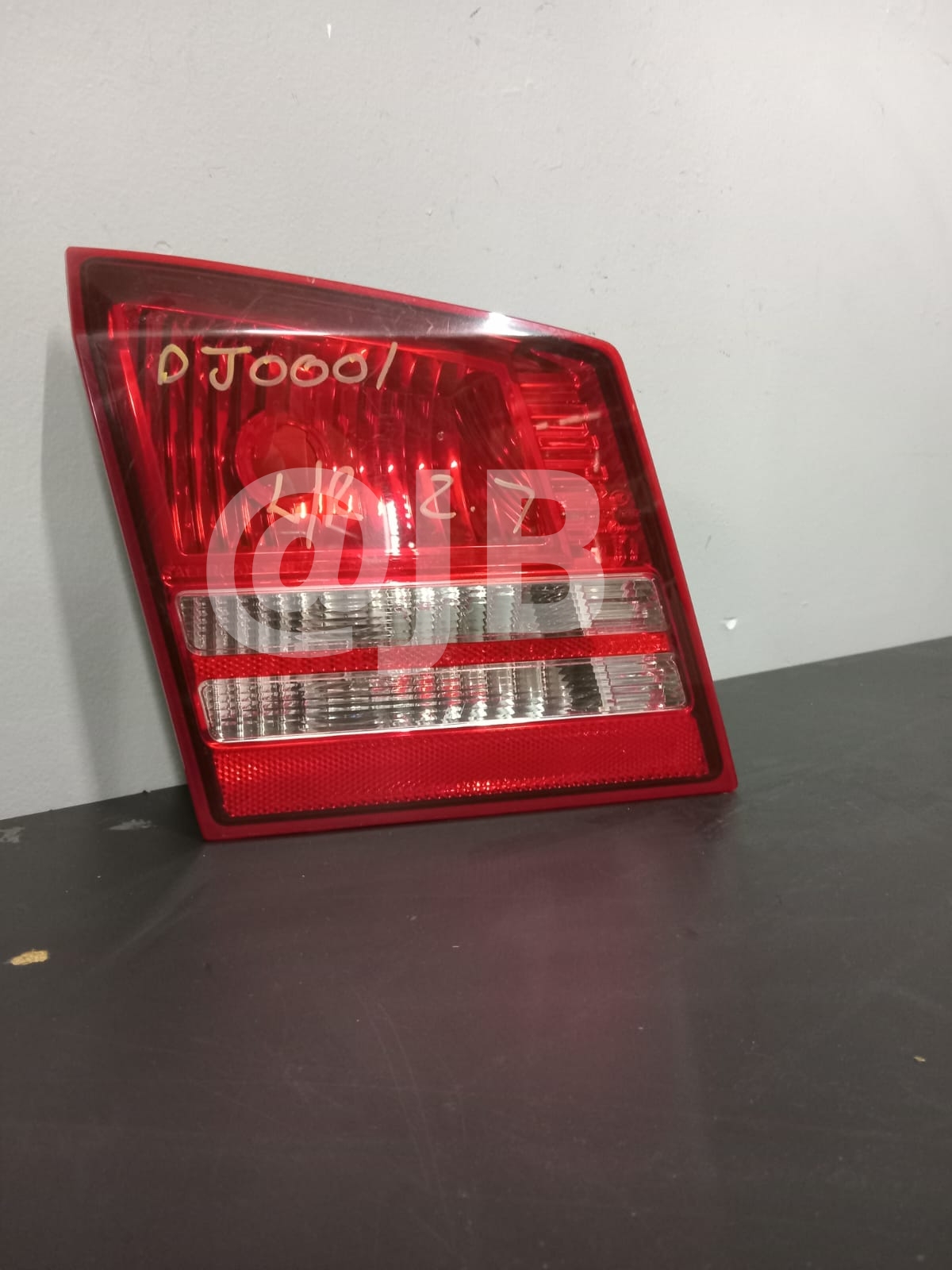 Dodge Journey (USED) 2.7 L|R Tail Light - Private Seller Dodge Journey (USED) 2.7 L|R Tail Light - Private Seller