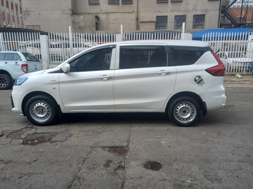 2021 SUZUKI ETIGA 1.5 PETROL, MANUAL, MILEAGE 52000KM, WHITE COLOR,