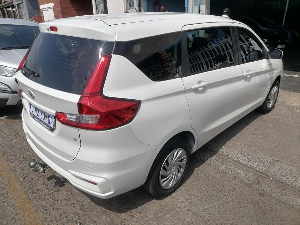 2022 Toyota Rumion 1.5 SX SEVEN seater Automatic with a Nice interior seat and Spare key