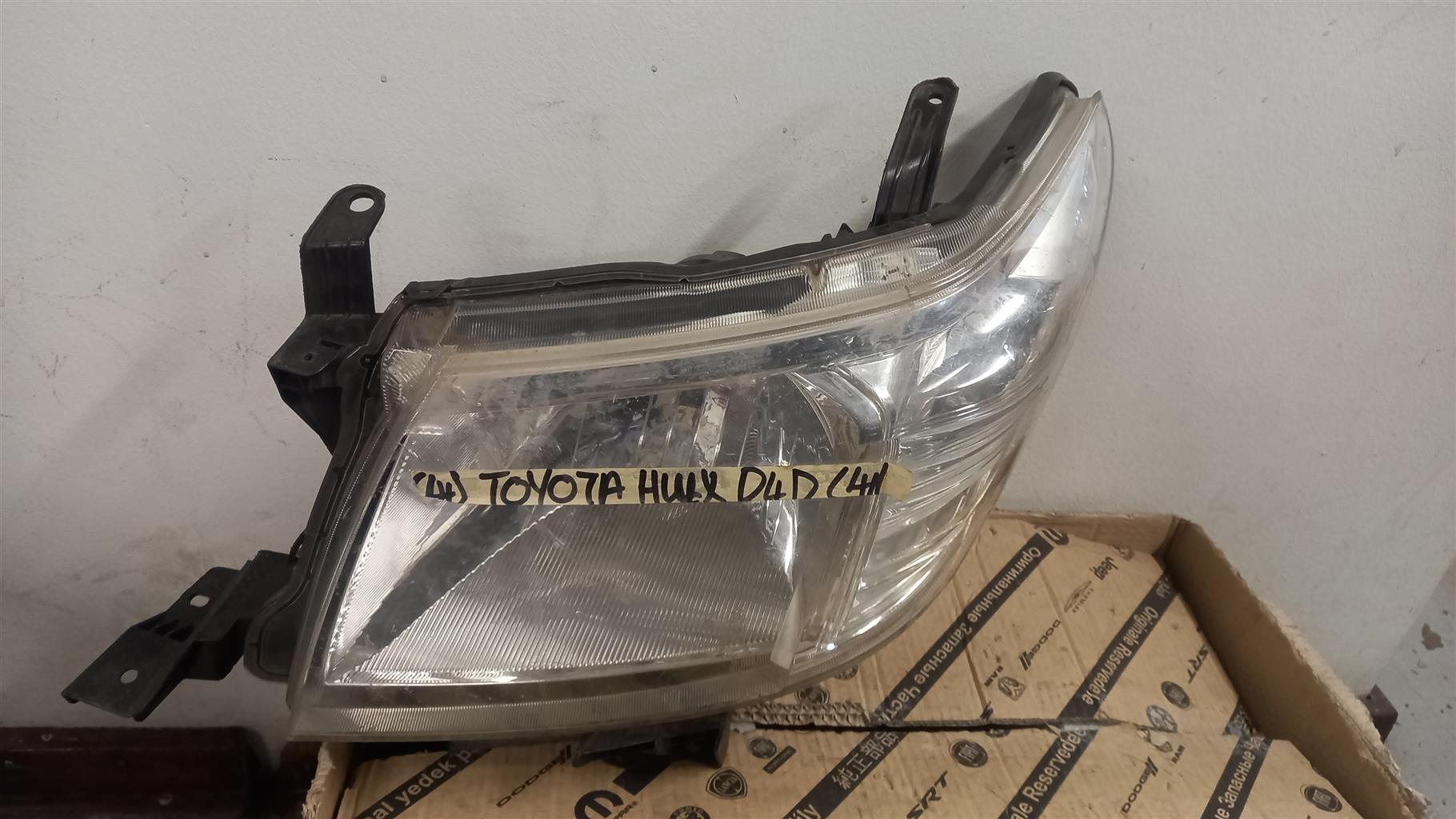 TOYOTA HILUX D4D HEADLIGHTS - Private Seller