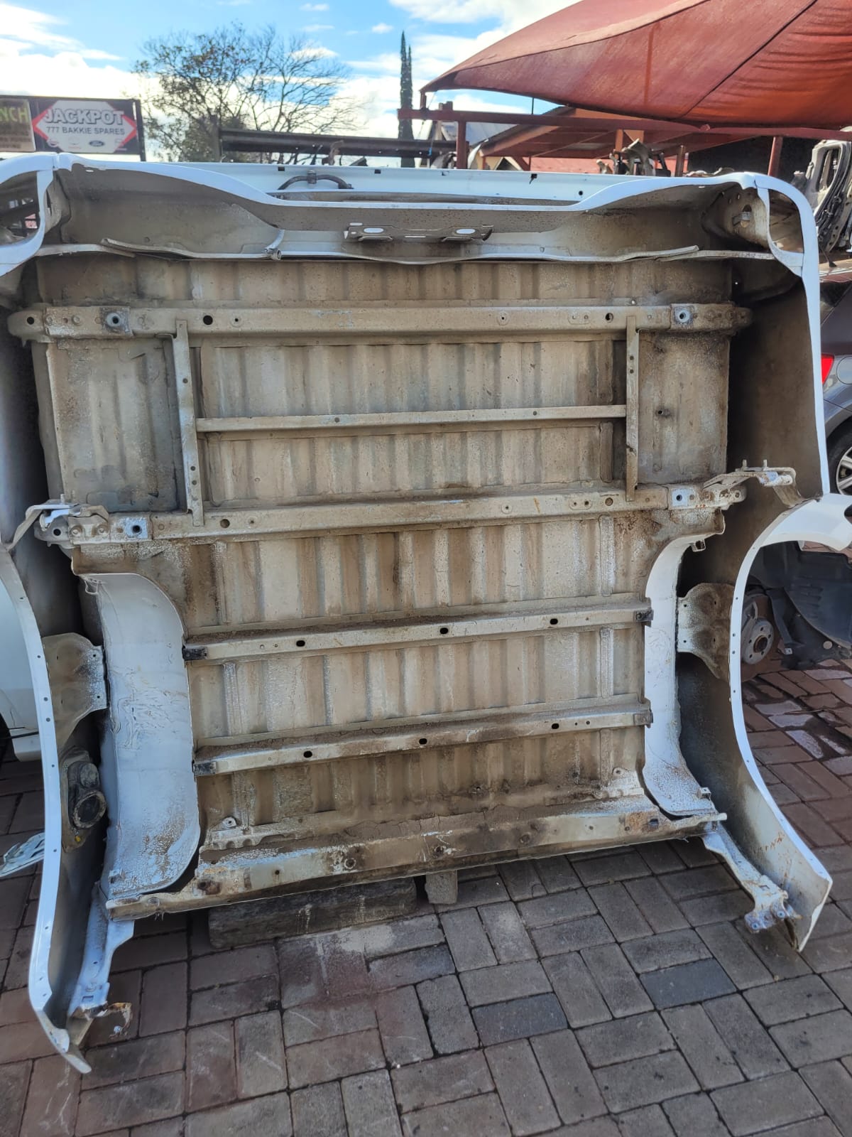 TOYOTA HILUX GD 6 DOUBLE CAB LOADBIN R17500 - Private Seller