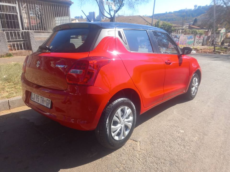 2023 SUZUKI SWIFT 1.2 PETROL, MANUAL, RED, 17000KMS, SPARE KEY, SERVICE BOOK, REVERSE SEN