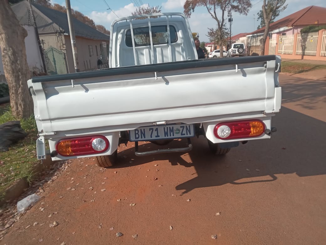 Used 2018 Hyundai H-100 Bakkie 2.5TCi deck (aircon) - Private Seller Used 2018 Hyundai H-100 Bakkie 2.5TCi deck (aircon) - Private Seller