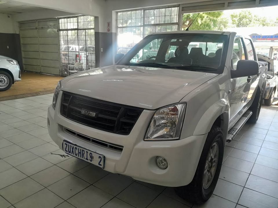 2012 ISUZU KB72 DTEQ DOUBLE CAB 4X2 MANUAL