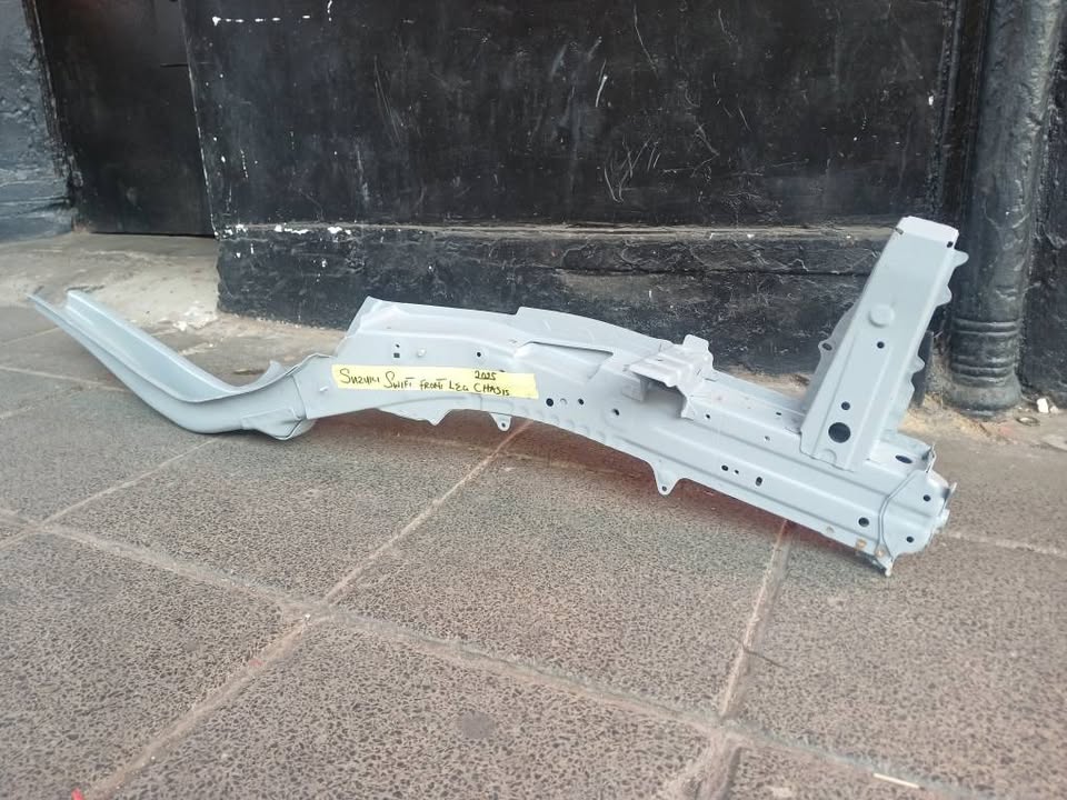 Suzuki swift LEFT FRONT LEGS 2018/2024 - Private Seller Suzuki swift LEFT FRONT LEGS 2018/2024 - Private Seller