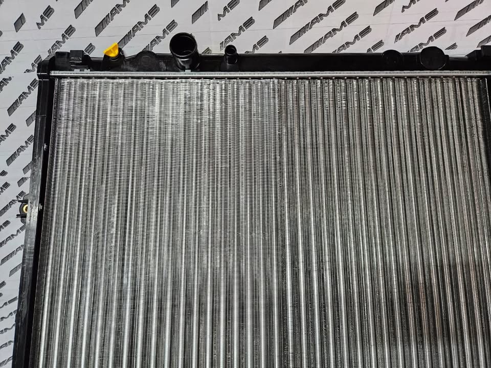 NEW Toyota Hilux 2.5 Radiator - Private Seller NEW Toyota Hilux 2.5 Radiator - Private Seller